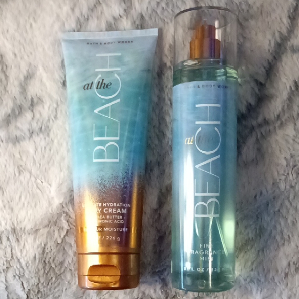 Bath & Body Works At The Beach Hydration Set - Blue and Gold - Picture 1 of 4